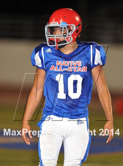 Thumbnail 3 in Native All-Star Football Classic (Red Hawks vs. Blue Eagles) photogallery.
