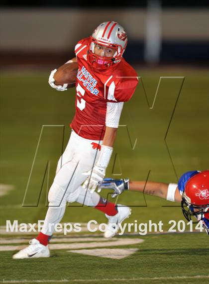 Thumbnail 3 in Native All-Star Football Classic (Red Hawks vs. Blue Eagles) photogallery.