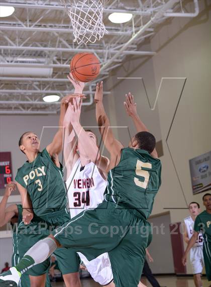 Thumbnail 1 in American Fork vs. Long Beach Poly (MaxPreps Holiday Classic) photogallery.