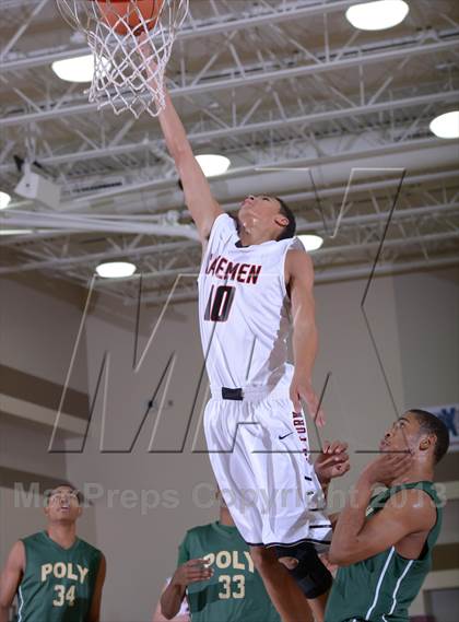 Thumbnail 2 in American Fork vs. Long Beach Poly (MaxPreps Holiday Classic) photogallery.