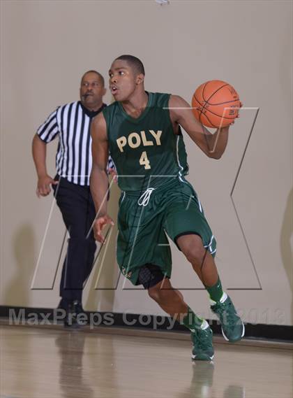 Thumbnail 2 in American Fork vs. Long Beach Poly (MaxPreps Holiday Classic) photogallery.