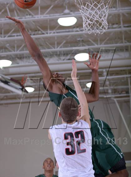 Thumbnail 3 in American Fork vs. Long Beach Poly (MaxPreps Holiday Classic) photogallery.