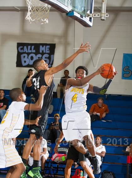 Thumbnail 3 in Fort Bend Marshall vs. Berkner (McDonald's Texas Invitational) photogallery.