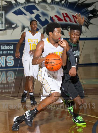 Thumbnail 1 in Fort Bend Marshall vs. Berkner (McDonald's Texas Invitational) photogallery.