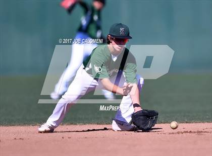 Thumbnail 1 in Reagan [Ronald] vs MacArthur [Douglas] photogallery.