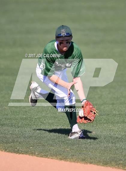 Thumbnail 2 in Reagan [Ronald] vs MacArthur [Douglas] photogallery.