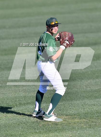 Thumbnail 2 in Reagan [Ronald] vs MacArthur [Douglas] photogallery.