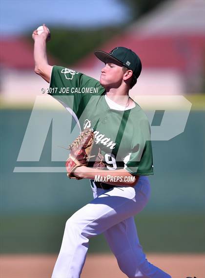 Thumbnail 2 in Reagan [Ronald] vs MacArthur [Douglas] photogallery.