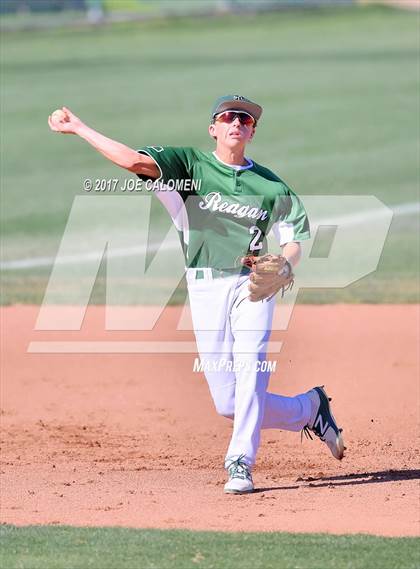Thumbnail 2 in Reagan [Ronald] vs MacArthur [Douglas] photogallery.