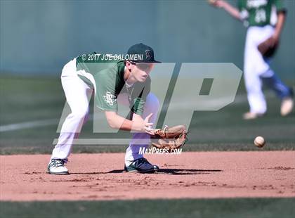 Thumbnail 1 in Reagan [Ronald] vs MacArthur [Douglas] photogallery.