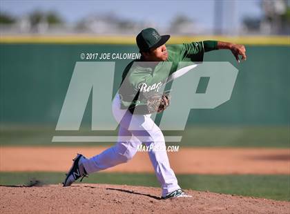 Thumbnail 1 in Reagan [Ronald] vs MacArthur [Douglas] photogallery.