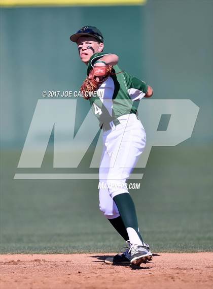 Thumbnail 3 in Reagan [Ronald] vs MacArthur [Douglas] photogallery.