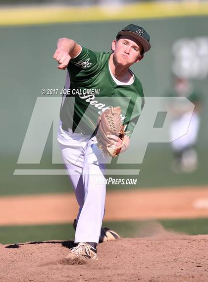 Thumbnail 3 in Reagan [Ronald] vs MacArthur [Douglas] photogallery.