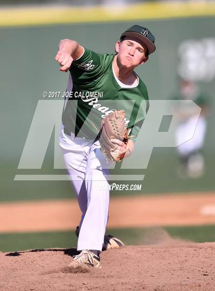 Thumbnail 3 in JV: Reagan [Ronald] vs MacArthur [Douglas] photogallery.