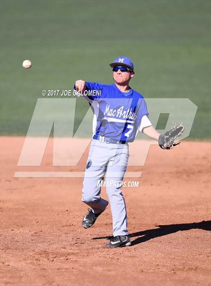 Thumbnail 2 in Reagan [Ronald] vs MacArthur [Douglas] photogallery.