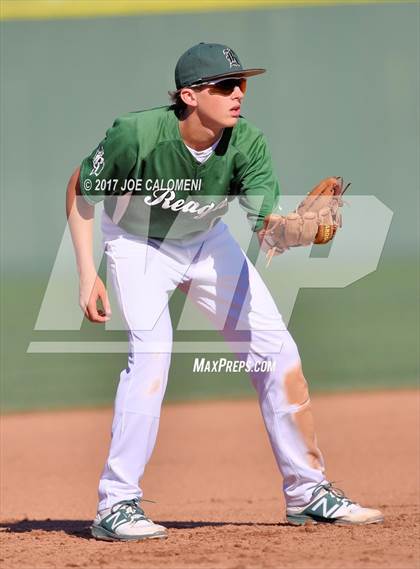 Thumbnail 3 in Reagan [Ronald] vs MacArthur [Douglas] photogallery.