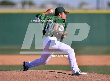 Thumbnail 3 in Reagan [Ronald] vs MacArthur [Douglas] photogallery.