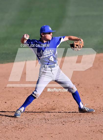 Thumbnail 3 in Reagan [Ronald] vs MacArthur [Douglas] photogallery.