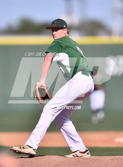 Thumbnail 2 in JV: Reagan [Ronald] vs MacArthur [Douglas] photogallery.