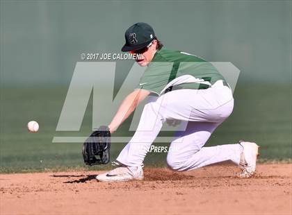 Thumbnail 2 in Reagan [Ronald] vs MacArthur [Douglas] photogallery.