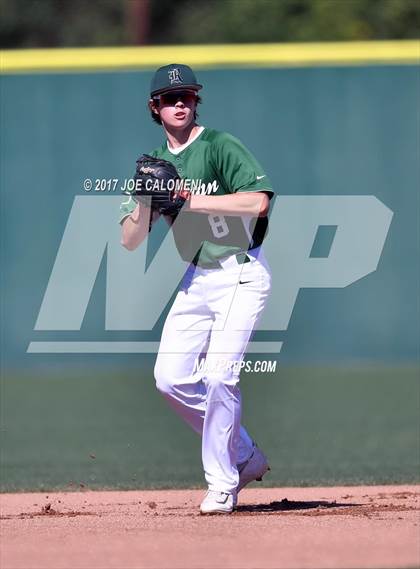 Thumbnail 2 in Reagan [Ronald] vs MacArthur [Douglas] photogallery.