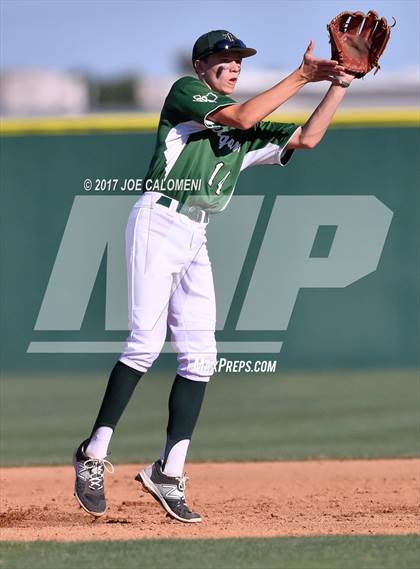 Thumbnail 1 in JV: Reagan [Ronald] vs MacArthur [Douglas] photogallery.