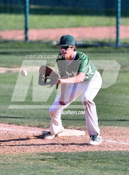 Thumbnail 3 in Reagan [Ronald] vs MacArthur [Douglas] photogallery.