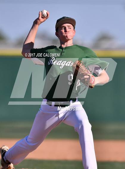 Thumbnail 2 in JV: Reagan [Ronald] vs MacArthur [Douglas] photogallery.