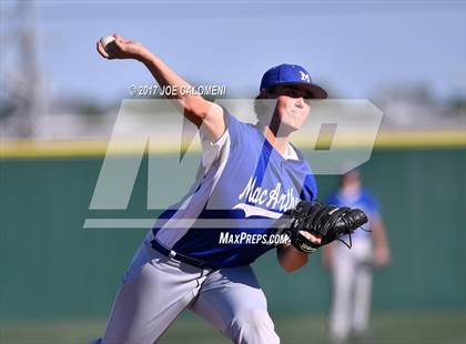 Thumbnail 2 in Reagan [Ronald] vs MacArthur [Douglas] photogallery.