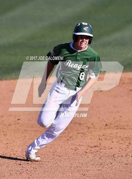 Thumbnail 1 in Reagan [Ronald] vs MacArthur [Douglas] photogallery.