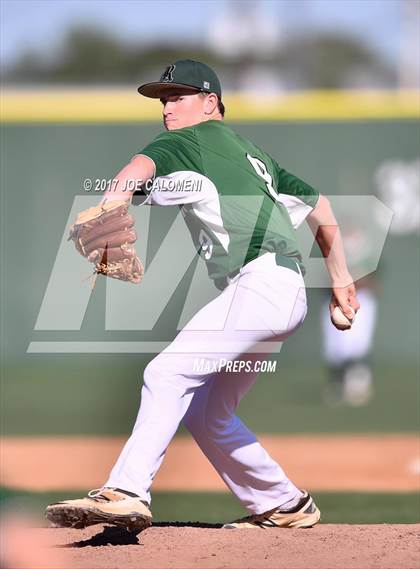 Thumbnail 1 in Reagan [Ronald] vs MacArthur [Douglas] photogallery.