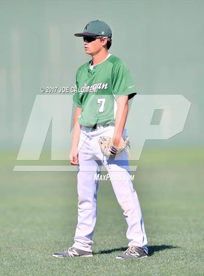 Thumbnail 2 in Reagan [Ronald] vs MacArthur [Douglas] photogallery.