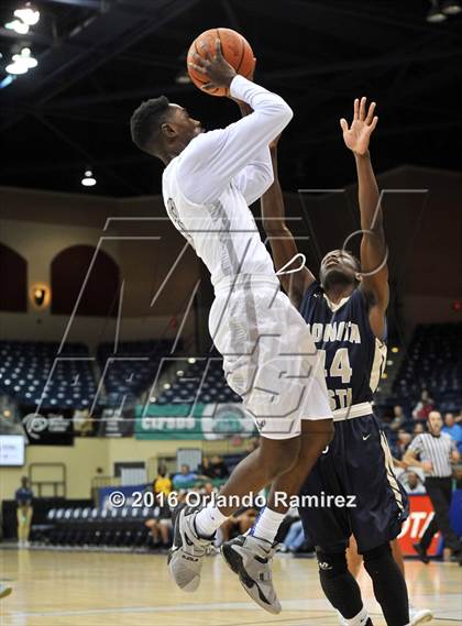 Thumbnail 3 in Madison vs Bonita Vista (CIF SDS D3 Final) photogallery.