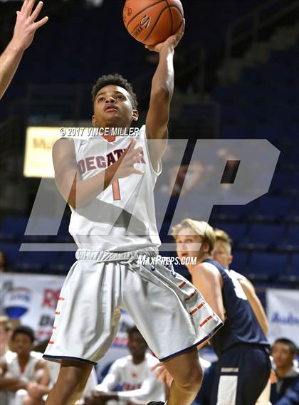 Thumbnail 2 in Cascade Christian vs. Decatur photogallery.