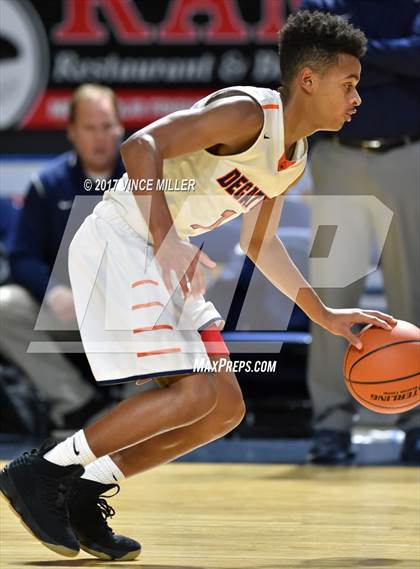 Thumbnail 2 in Cascade Christian vs. Decatur photogallery.
