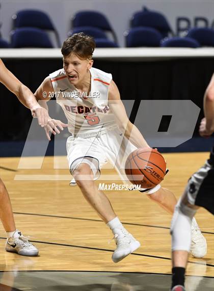 Thumbnail 3 in Cascade Christian vs. Decatur photogallery.