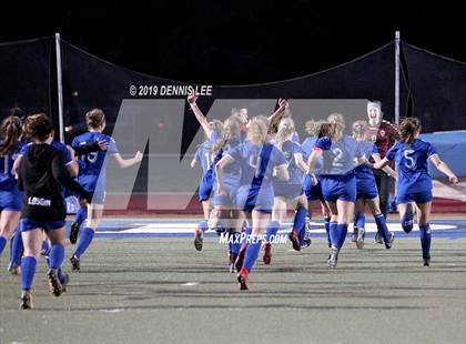 Thumbnail 2 in San Ramon Valley @ Davis (CIF NorCal D1 Semifinals) photogallery.