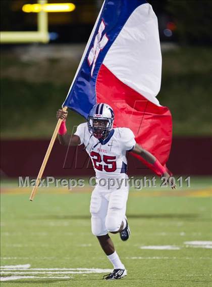 Thumbnail 1 in Manvel vs. Dayton (4A Region III Division II  Regional) photogallery.