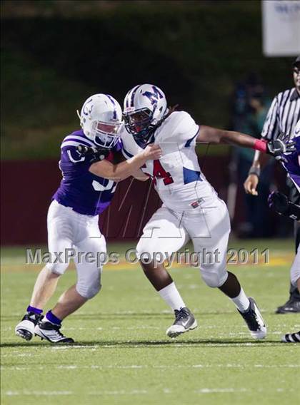 Thumbnail 2 in Manvel vs. Dayton (4A Region III Division II  Regional) photogallery.