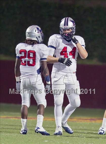 Thumbnail 2 in Manvel vs. Dayton (4A Region III Division II  Regional) photogallery.