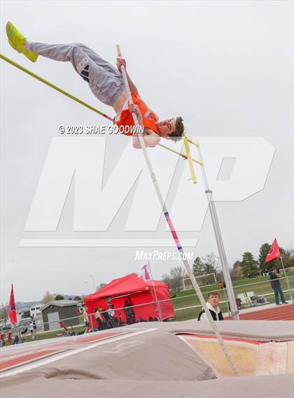 Thumbnail 1 in Caveman Classic Invitational photogallery.