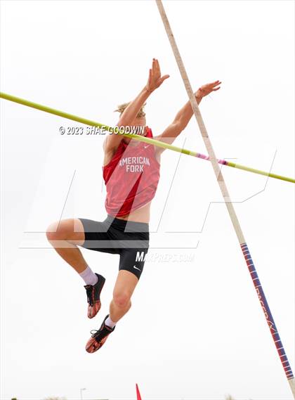 Thumbnail 1 in Caveman Classic Invitational photogallery.