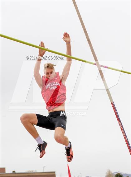 Thumbnail 2 in Caveman Classic Invitational photogallery.