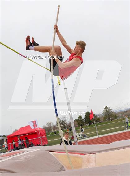Thumbnail 2 in Caveman Classic Invitational photogallery.