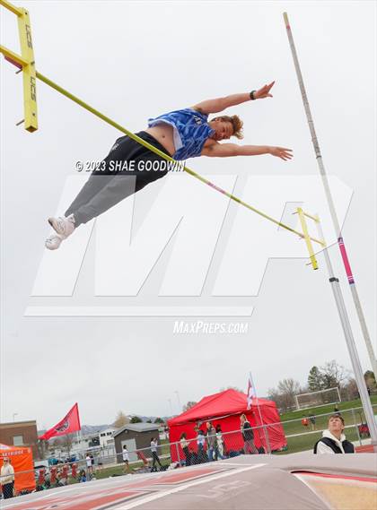 Thumbnail 2 in Caveman Classic Invitational photogallery.