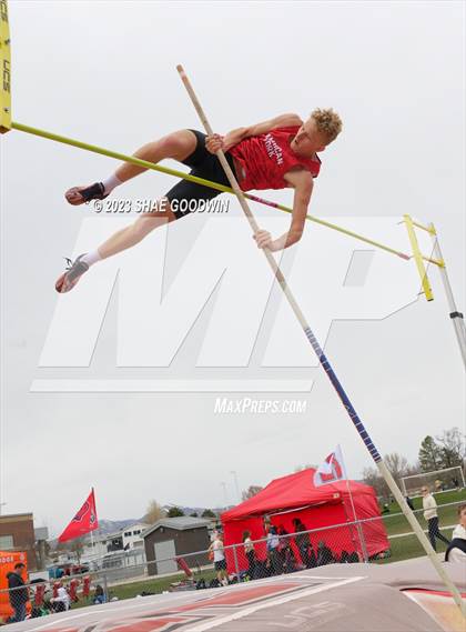 Thumbnail 3 in Caveman Classic Invitational photogallery.