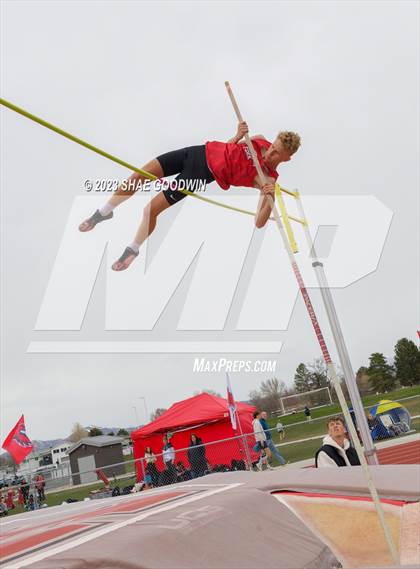 Thumbnail 3 in Caveman Classic Invitational photogallery.