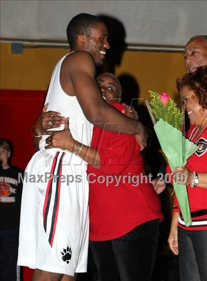 Thumbnail 3 in Harvard-Westlake Senior Night photogallery.
