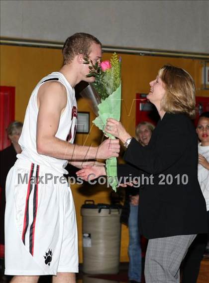 Thumbnail 3 in Harvard-Westlake Senior Night photogallery.