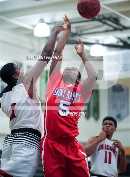 Thumbnail 3 in Fairfield vs. Saint Mary's (DLS Vontoure Classic) photogallery.